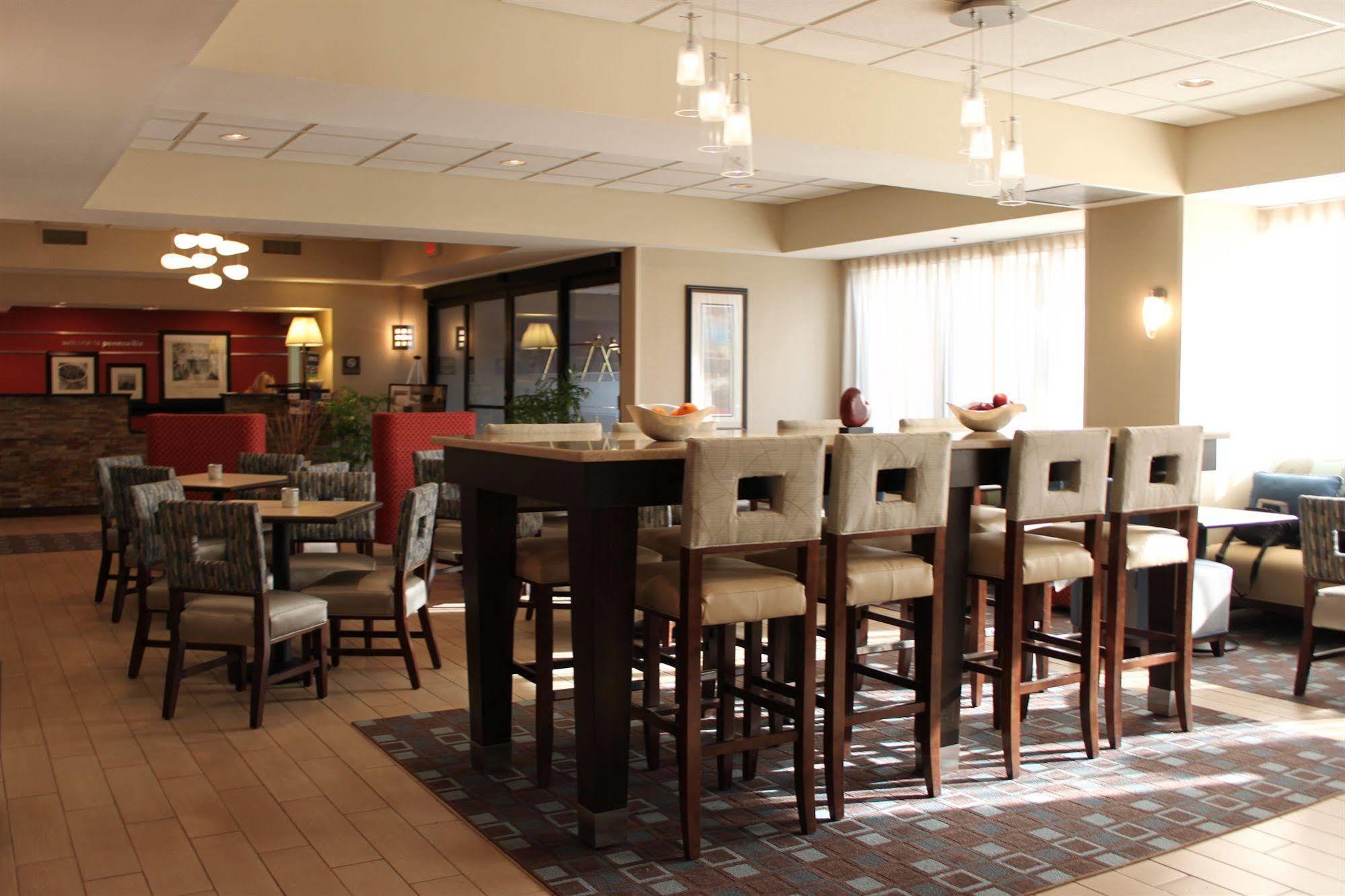 Hampton Inn Pennsville Exterior photo